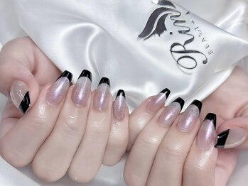 リサ(Risa)/長さ出しフレンチネイル