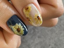 ネイル アトリエ コモード(nail atelier Comodo)/絵画ネイル [ひまわり]