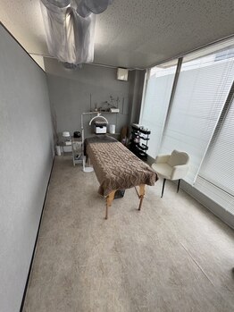 ティエルプラス(tiele+)の写真/美眉×美肌が叶う!!実力派のスタッフが在籍のサロン◆丁寧な施術とゆっくりと施術を受けられる空間が魅力☆
