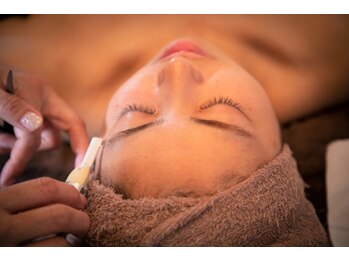 メイクアップスタジオ ウィッシュ(Make up Studio Wish!)/産毛を剃るだけで透明感アップ