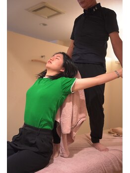 こだわりの整体専門店 クローバー八事/猫背を克服しより美しく!