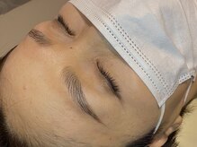 エム(emu)/眉（ハリウッドブロウリフト）