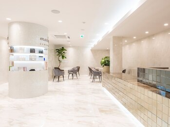 クララジャパン(CLALA JAPAN)/生まれ変わったサロンでお出迎え