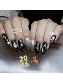 シン(XIINH)/馬年　新年ネイル