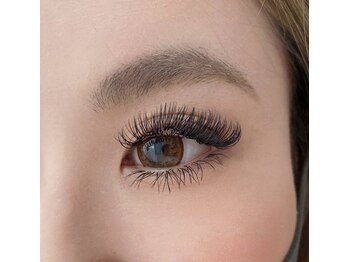 アンムートルーナ(Anmut Luna)/メガマットボリューム