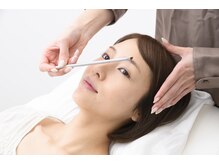 【アイブロウ】 黄金比率（ゴールデンポイント）