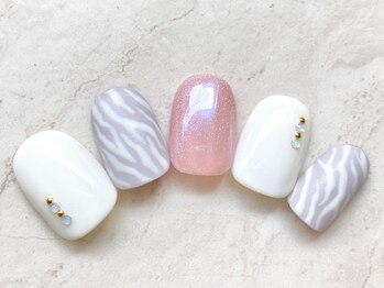 コーラルワン(CORAL ONE)/アニマル柄ネイル