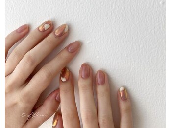 ネイルサロン ティフィン(tiffin)/～カジュアルaurora nail～