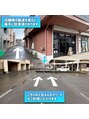 ブラックスワン(Black Swan) 駐車場は店舗脇道から入って店舗の真裏。１番・２番になります。