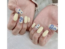 ヒリビューティー(Hili beauty)の雰囲気（バラを描く）