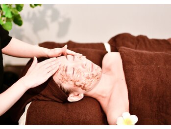 エミルカ(EMILUCA)/ハーブピーリングの種類選べます