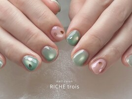 ぷるぷるマグネットの春ネイル♪