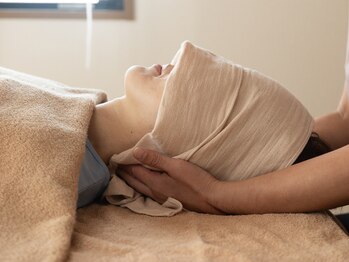 さわらび/施術風景（ドライヘッドスパ）