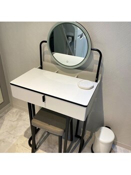 ヨロ 梅郷店(YOLO)/★施術室にもドレッサー完備★