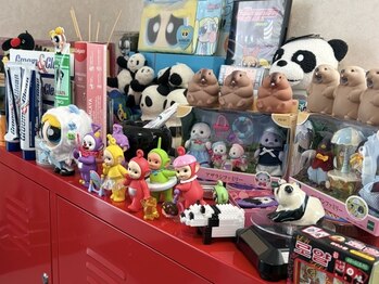 FM1120.NAILSの写真/【アメリカンなお洒落空間】こだわりのインテリアに囲まれた店内で、海外気分を味わいながらネイルを満喫