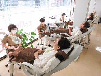 爪切り屋 足楽 日本橋三越前店の写真/足のお悩みのは爪切り屋 足楽に☆豊富な知識×高い専門技術をもったプロがあなたの足トラブルを徹底改善◎
