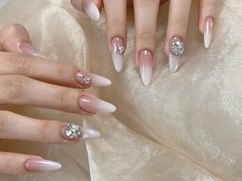 ヴィーナスネイル(Venus Nail)/持ち込み 長さ出し