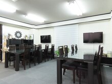 エスト/　　　　　　会議ができる室