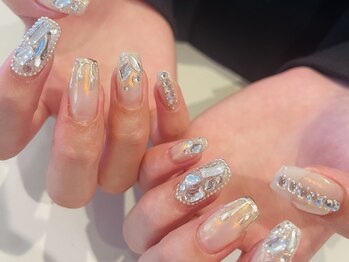 モアネイルズ(MORE-NAILS)の写真/特別な日は指先まで抜かりなく！理想の美爪で自信UP♪お得なクーポン多数！貴方の好きを詰め込んだ指先へ♪