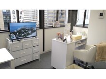 ファンネイル 心斎橋店(Fun nail)の雰囲気（白を基調としたシンプルな店内です）