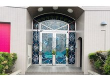 モア 多治見店(MORE)の雰囲気（ピンクの建物が目印ですフェリスフェンテ206号室♪）