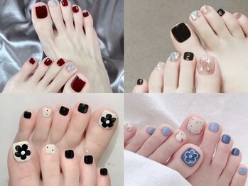 ハラ(Hara)の写真/足元のおしゃれをアップデート!マグネット&持ち込みつけ放題で自慢のフットネイルを♪