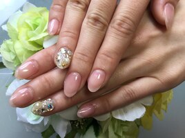 キラキラ埋め尽くしネイル