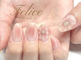 ぷっくりフラワー/チーク/上品