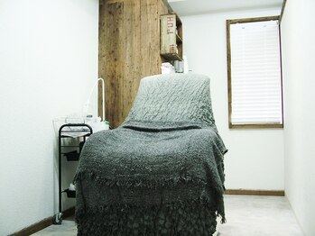 ディアリー(Dearly)/店内施術室/眉毛サロン