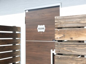 エステティックサロン ピアチェボーレ(Piacevole)/この看板が目印♪