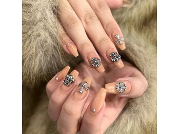 ビーナスベルト シブヤ(VENUS BELT SHIBUYA)/クロムネイル