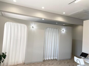 フィズアイビューティー 岡崎竜美ヶ丘店(fiz eye beauty)/店内雰囲気