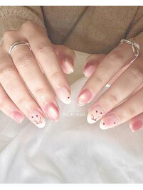 さりげない推しカラーネイル