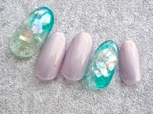 カトルナフ(quatre fois neuf)/透け感たっぷり涼しげ夏ネイル