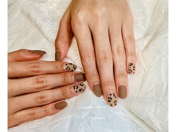 エムデコビューティ(M-DecoBeauty)/マット仕上げレオパードネイル☆