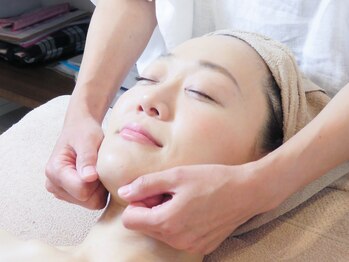 ルース(LUCE)/【小顔コルギ工程　4 】