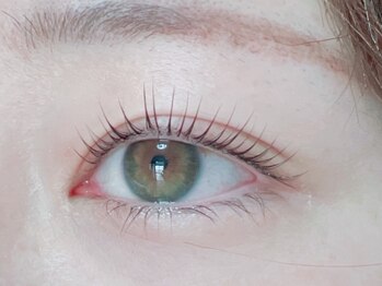 ミーサロン(Me-salon)の写真/根本からしっかり立ち上げてくるっと上向きまつげへ♪理想の目元に合わせてカール/デザインも選択可能☆