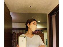 花音/すら～とした首スジへ導きます