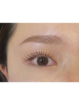 ナチュラル上品な目元にしたい