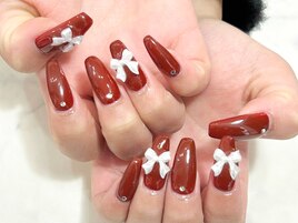 シンプルガーリーネイル