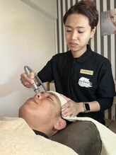 メンズ脱毛 リボーン(reborn)/黒いポツポツ吸い取ります