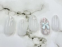 目元と指先のお手入れはPhylis.にお任せください♪