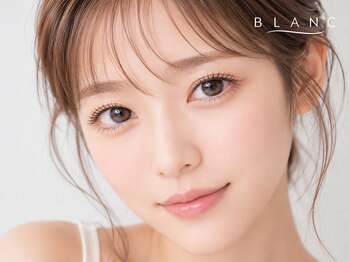 アイラッシュサロン ブラン イオンモール久御山店(Eyelash Salon Blanc)の写真/ふんわり可愛く自然に盛れる♪まつげメニュー×アイブロウでナチュラルな可愛さを！周囲からの印象もup☆