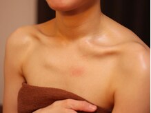 ブランローゼ　/憧れの骨感あるデコルテを