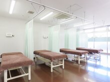 あいあい整骨院 新保院の雰囲気（夜、20時まで受付しておりますので、お仕事帰りでも大丈夫！）