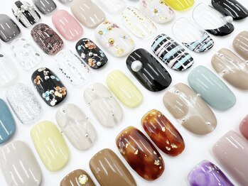 ネイルサロン クイール 小山店(NAIL SALON QUILL)の写真/【自爪の健康にこだわった大人ネイルサロン】パラジェル&カルジェル使用！ハンド＆フット同時施術OK！
