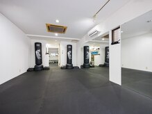 K26キックボクシングスタジオ(K26 KICKBOXING STUDIO)の雰囲気（キックボクシング&マットピラティス☆本気で身体を変える空間）