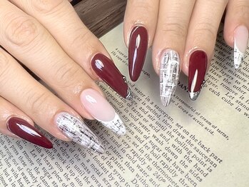 カナネイル(KANA.nail)の写真/フォルムにこだわった長さだしは自然な見た目ですらりとした縦長美爪に＊イベント前のデザインネイルにも♪