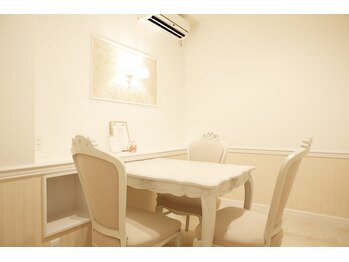 アヴェーラ(Avela)/完全個室のカウンセリングルーム