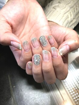 アンアント(An-ant)/キラキラグラデーションネイル